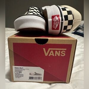 BNWT Vans Classic size 1 little kid